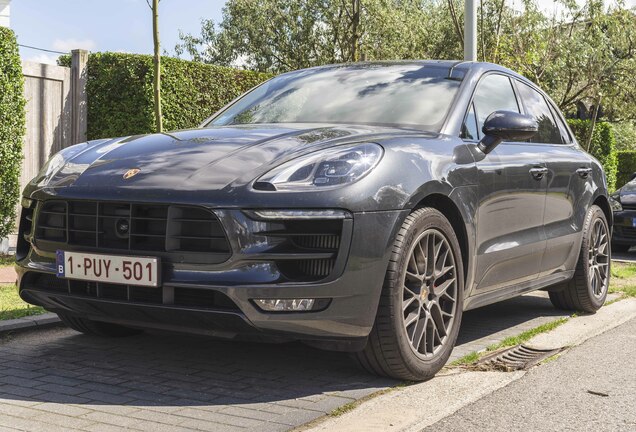 Porsche 95B Macan GTS