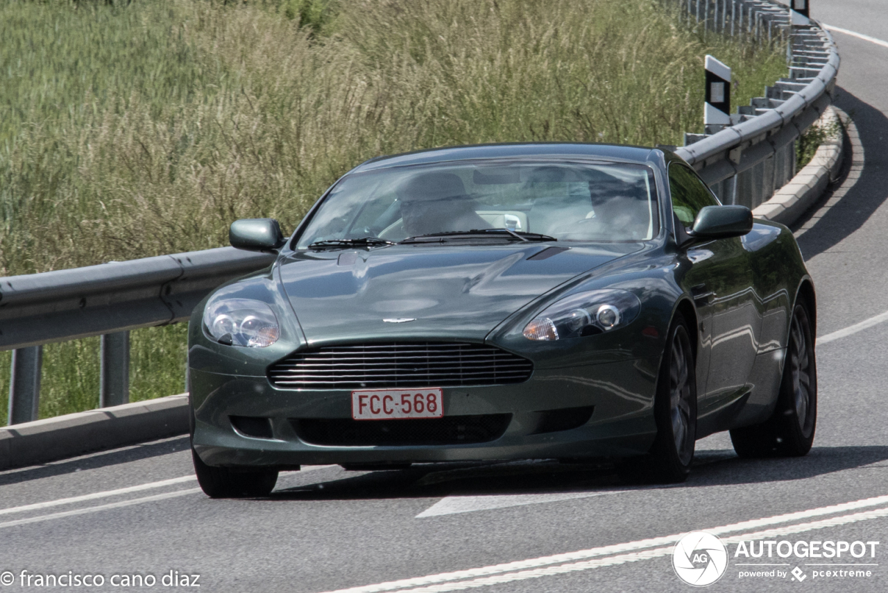 Aston Martin DB9