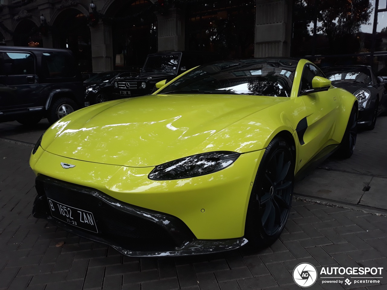 Aston Martin V8 Vantage 2018