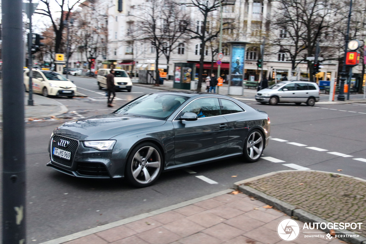 Audi RS5 B8 2012