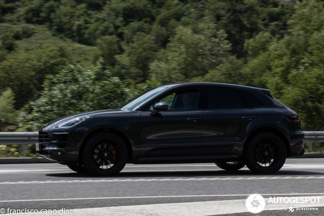 Porsche 95B Macan GTS