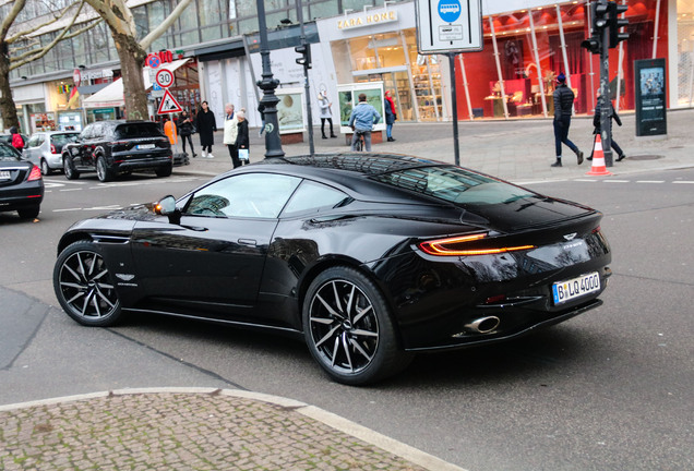 Aston Martin DB11