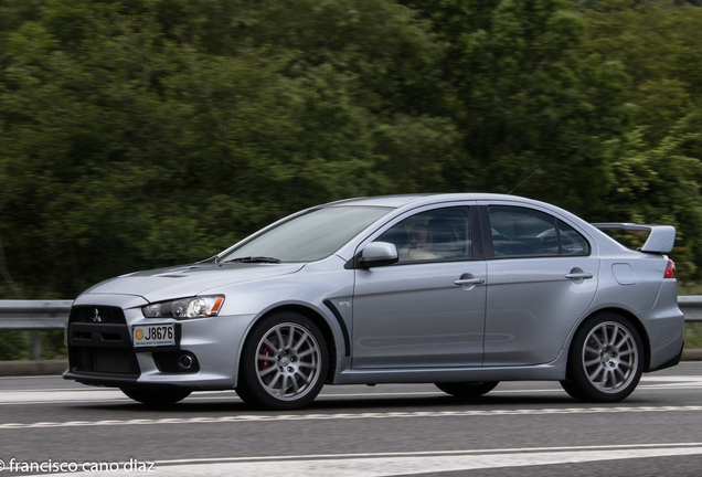 Mitsubishi Lancer Evolution X