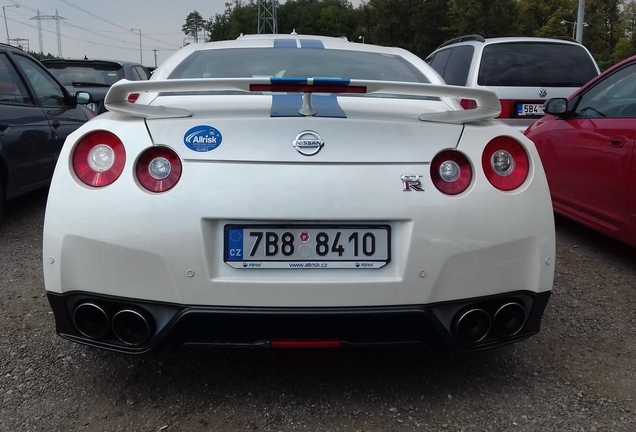 Nissan GT-R 2011