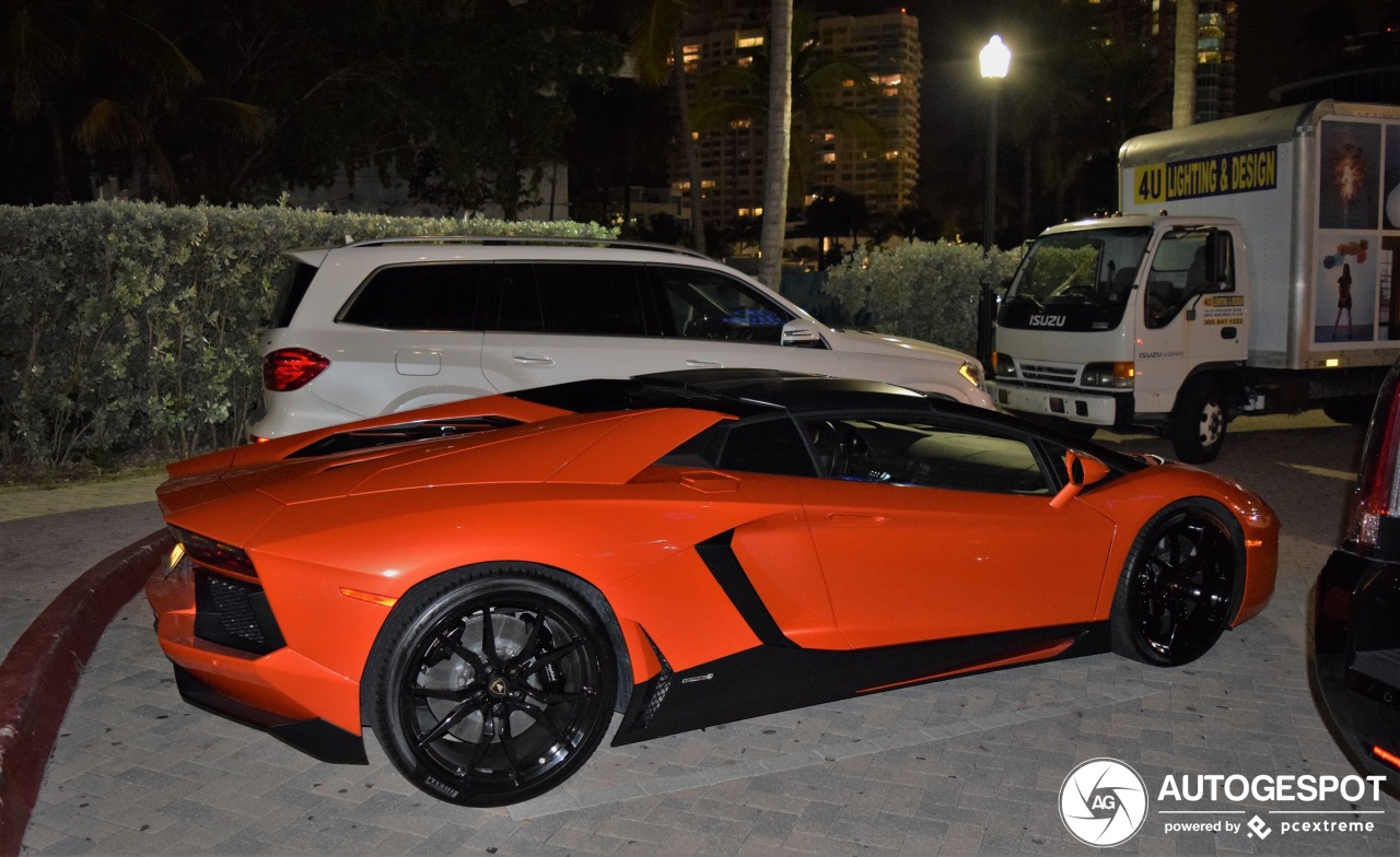 Lamborghini Aventador LP700-4 Roadster