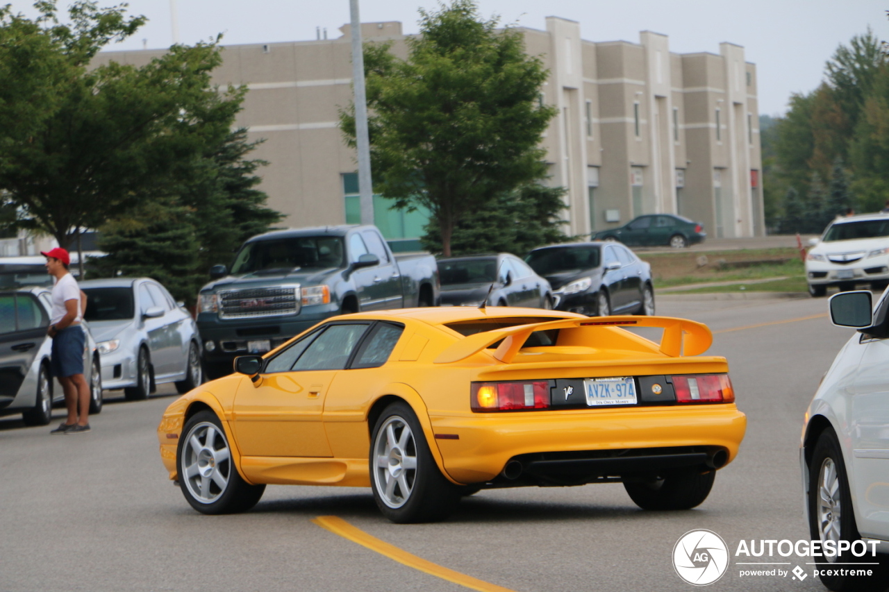 Lotus Esprit V8 GT