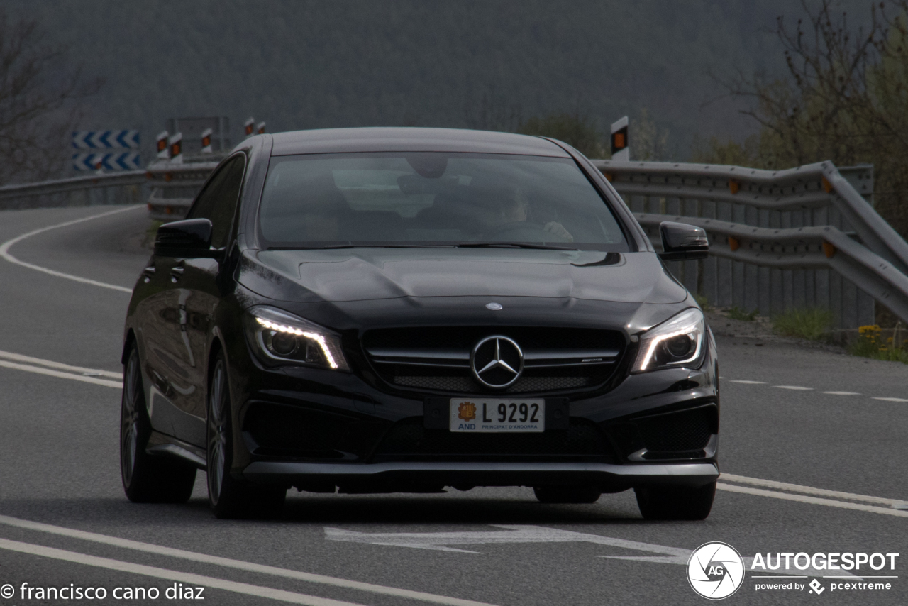 Mercedes-Benz CLA 45 AMG C117