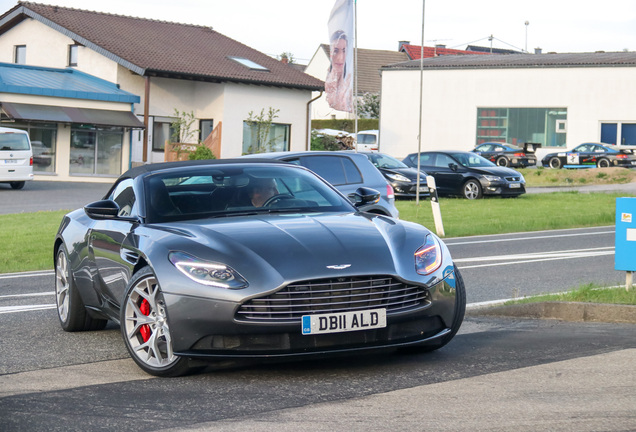 Aston Martin DB11 V8 Volante
