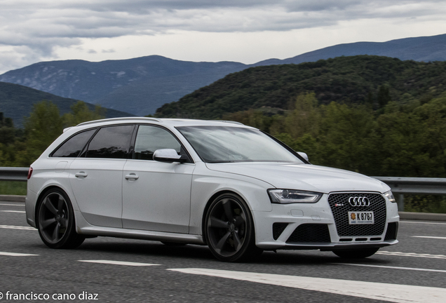 Audi RS4 Avant B8