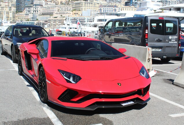 Lamborghini Aventador S LP740-4