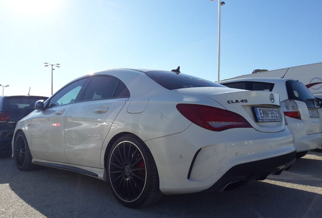 Mercedes-Benz CLA 45 AMG C117