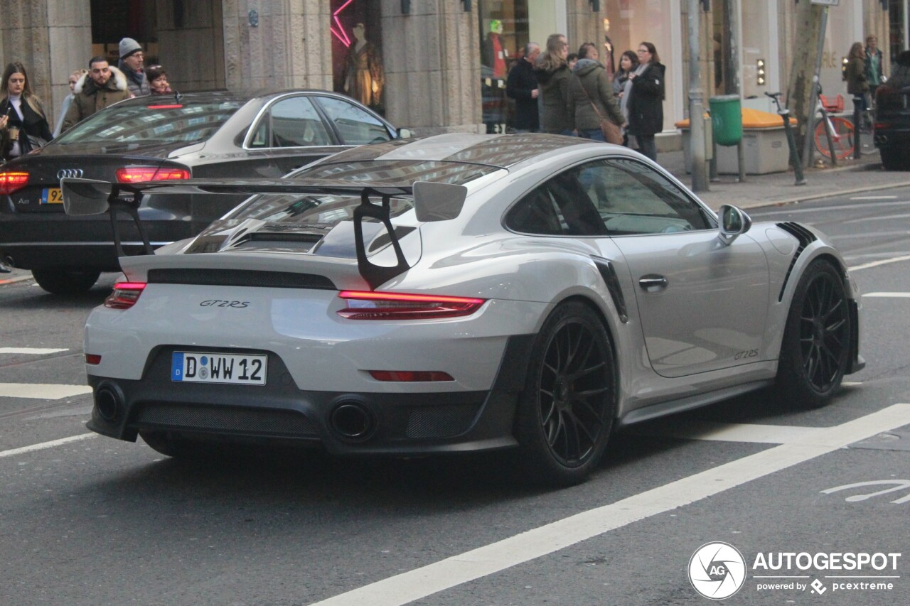 Porsche 991 GT2 RS Weissach Package