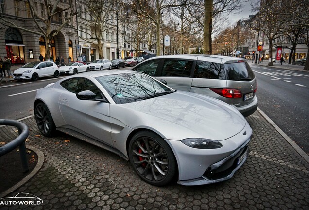 Aston Martin V8 Vantage 2018