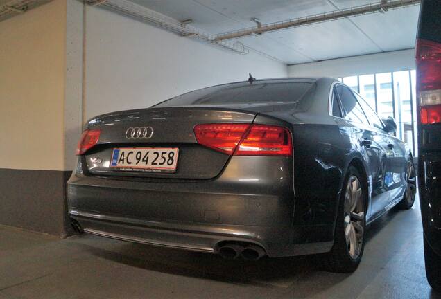 Audi S8 D4