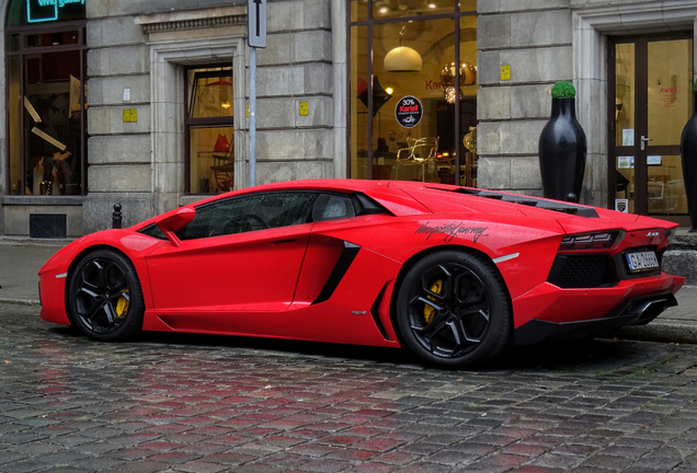 Lamborghini Aventador LP700-4