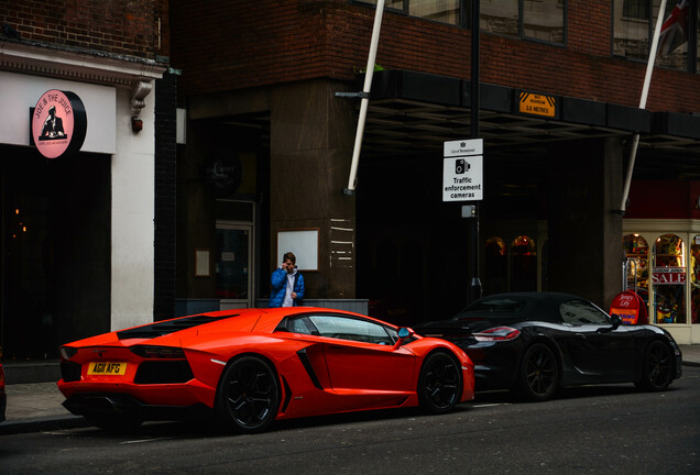 Lamborghini Aventador LP700-4