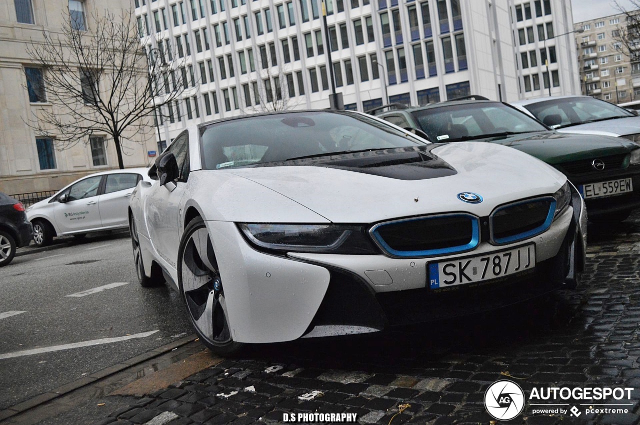 BMW i8