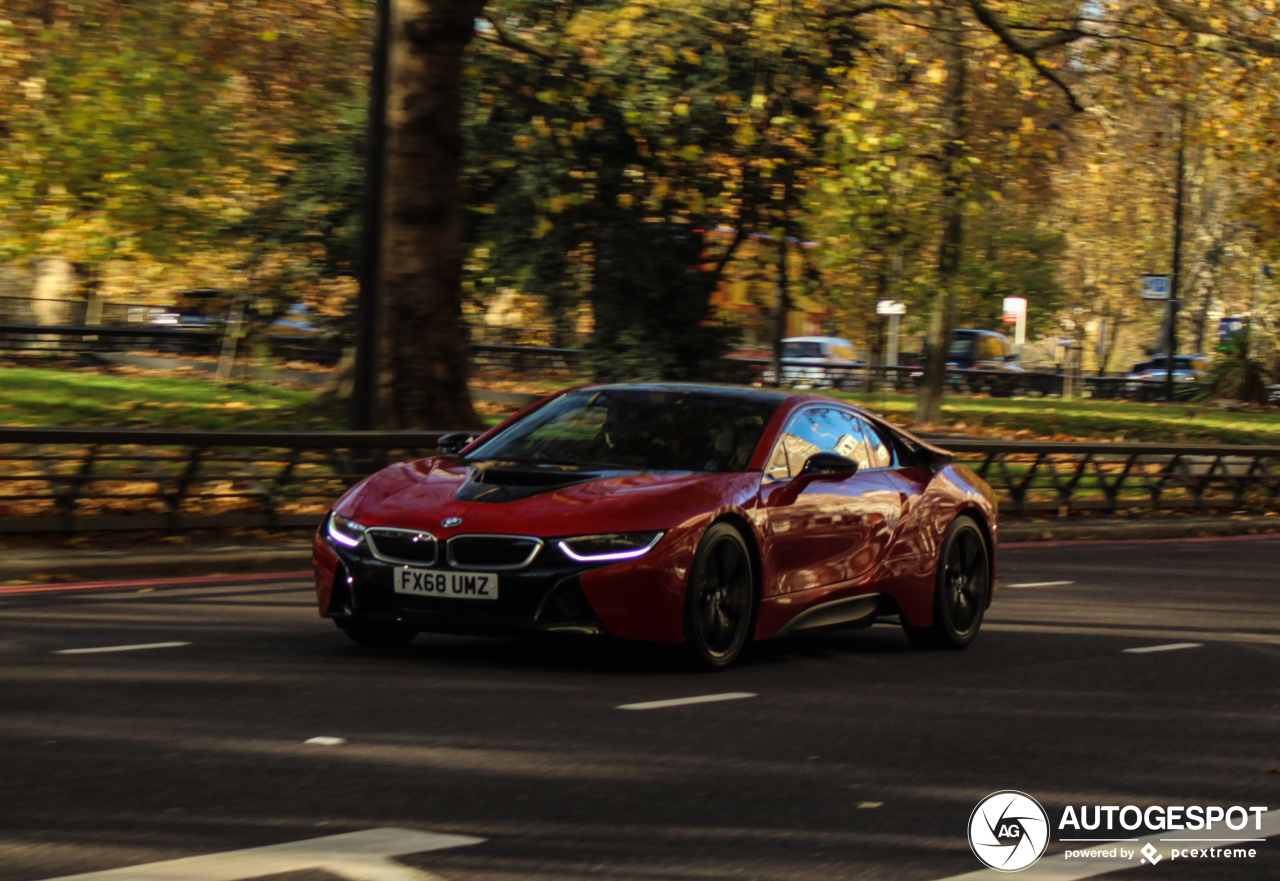 BMW i8 Protonic Red Edition