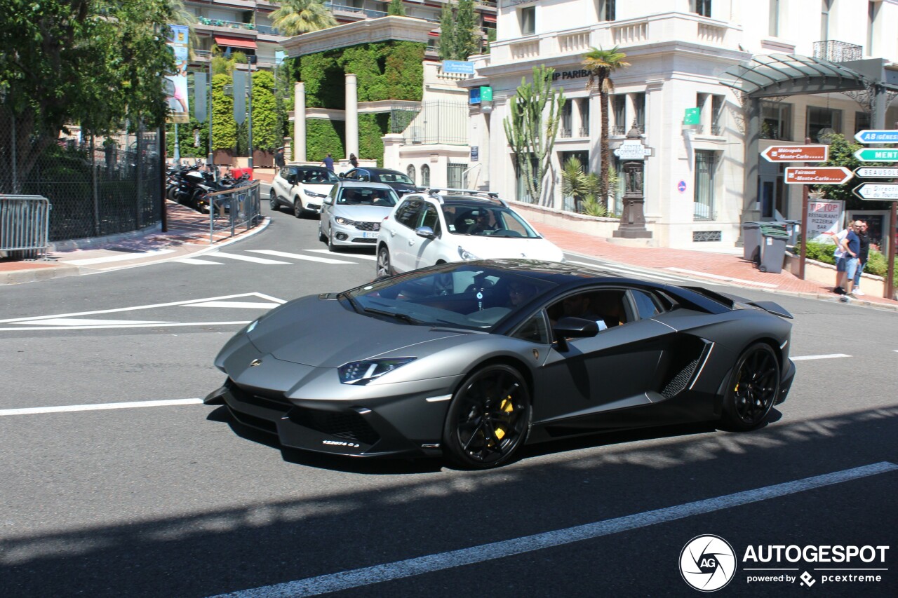 Lamborghini Aventador LP700-4