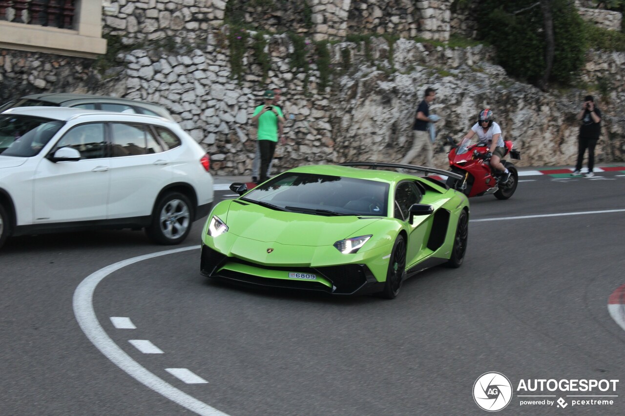 Lamborghini Aventador LP750-4 SuperVeloce