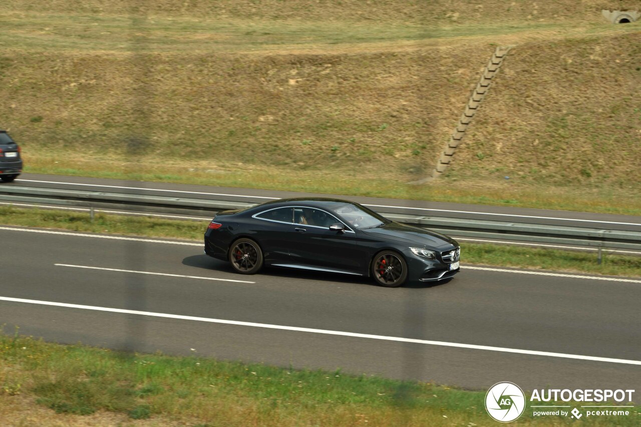 Mercedes-AMG S 63 Coupé C217