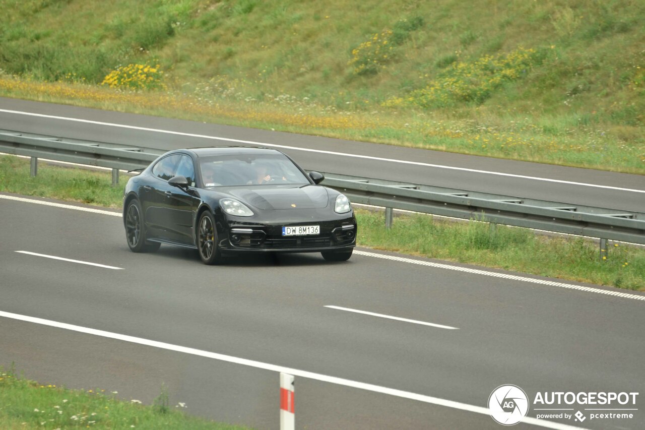 Porsche 971 Panamera Turbo