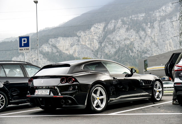 Ferrari GTC4Lusso