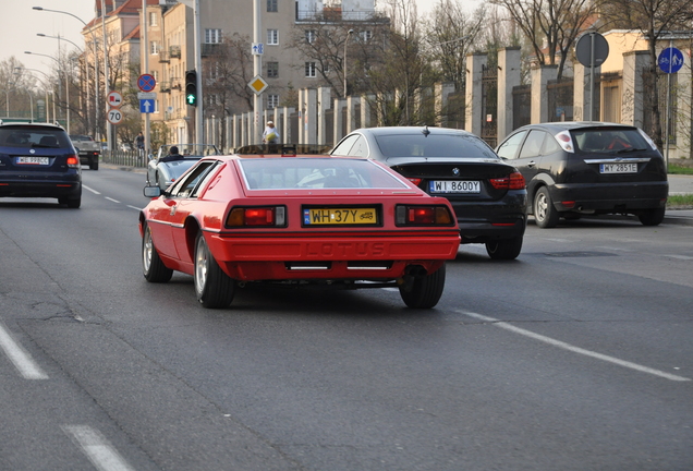 Lotus Esprit S2