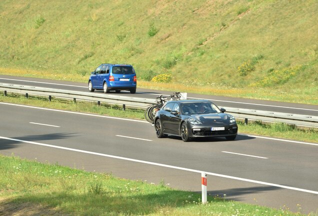 Porsche 971 Panamera Turbo Sport Turismo