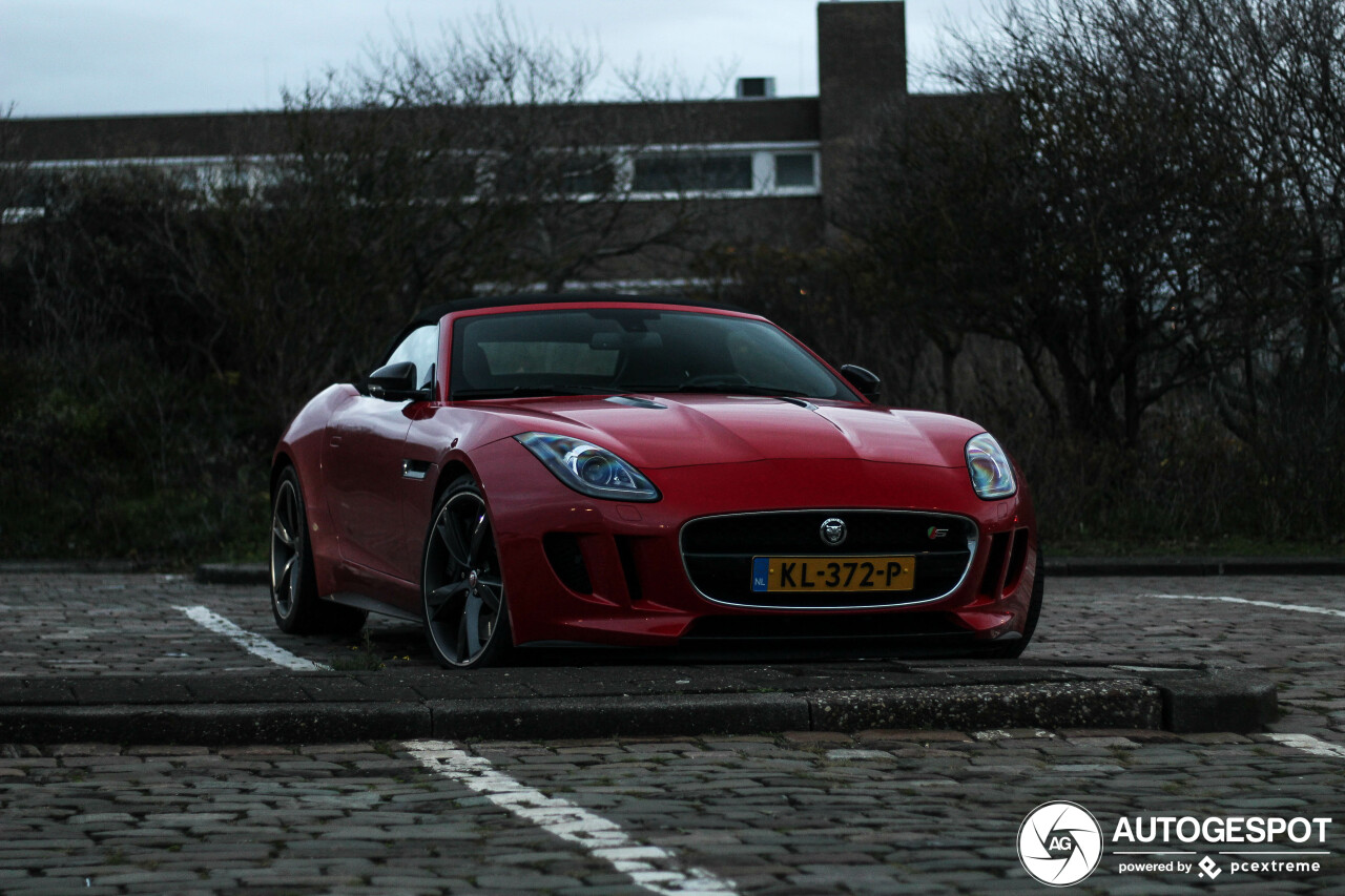 Jaguar F-TYPE S V8 Convertible