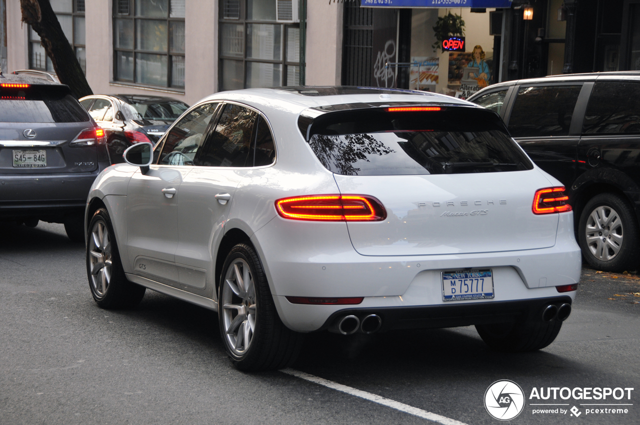 Porsche 95B Macan GTS