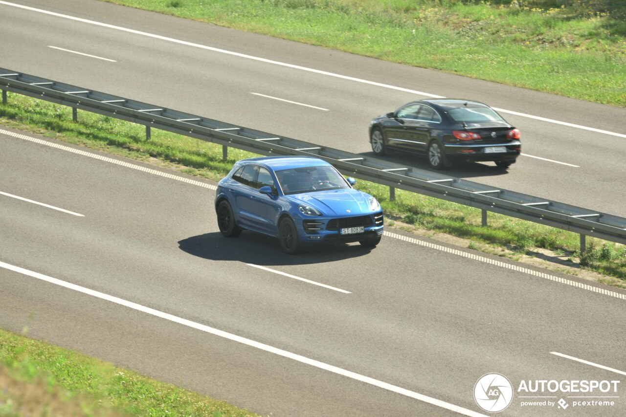 Porsche 95B Macan GTS