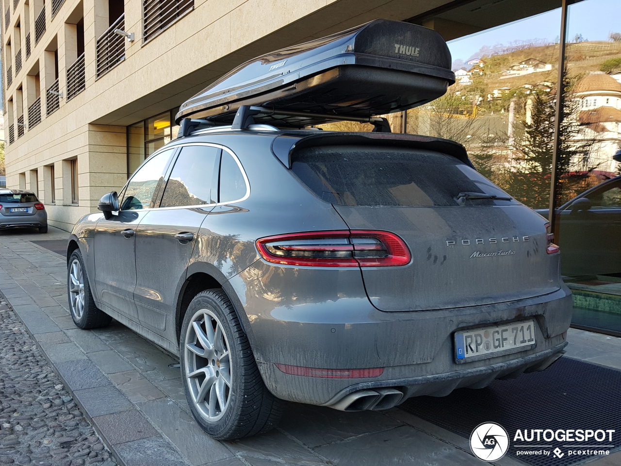 Porsche 95B Macan Turbo