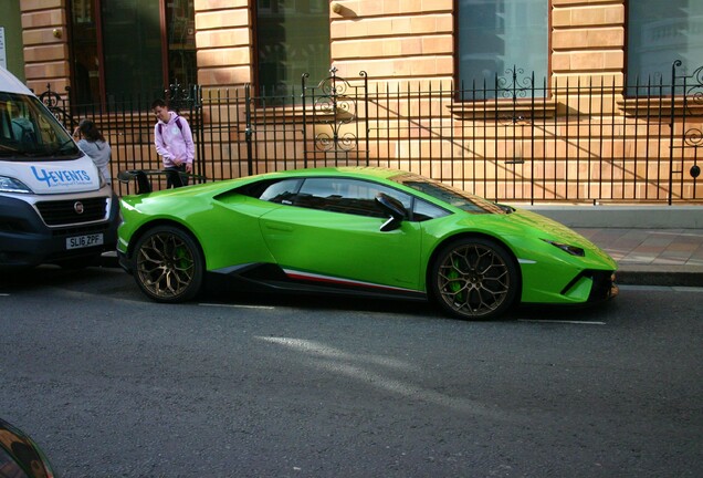 Lamborghini Huracán LP640-4 Performante