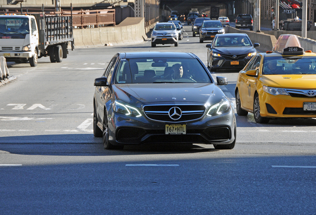 Mercedes-Benz E 63 AMG S W212