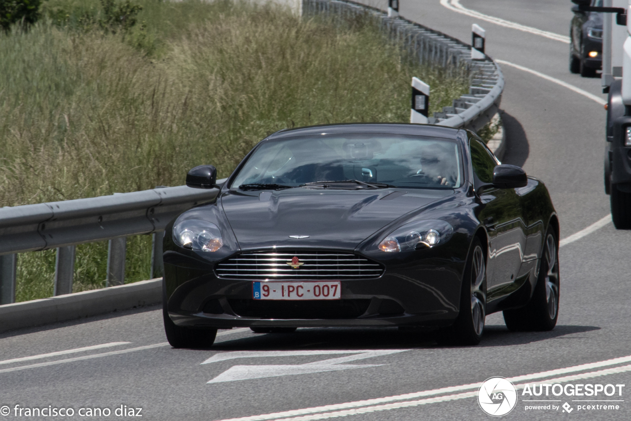 Aston Martin DB9 2010