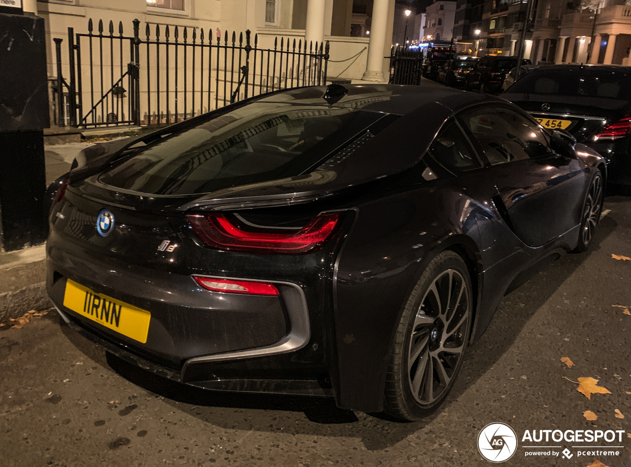 BMW i8