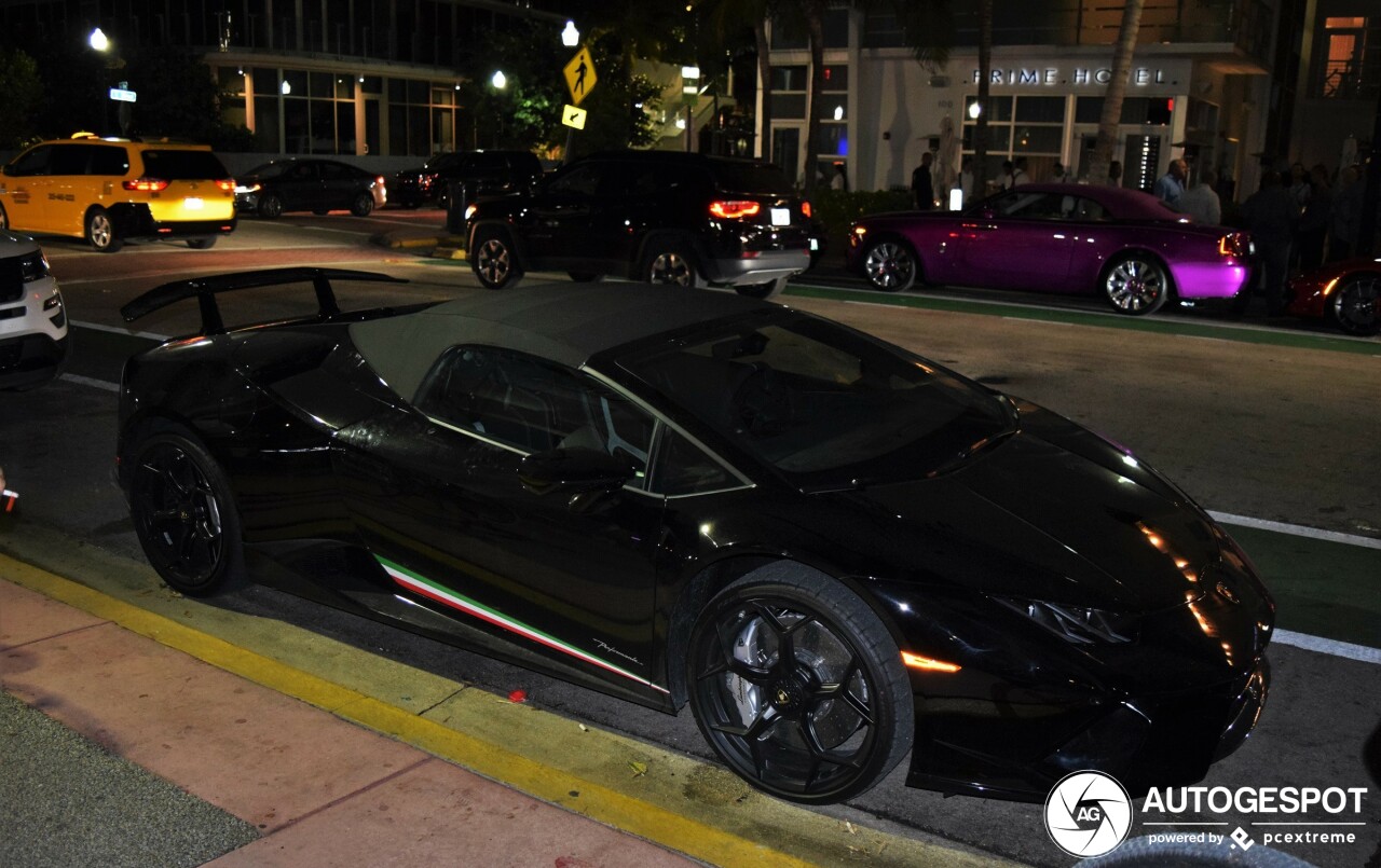 Lamborghini Huracán LP640-4 Performante Spyder