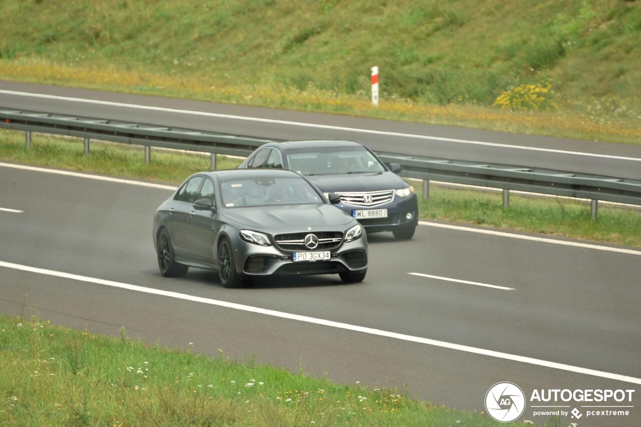 Mercedes-AMG E 63 S W213