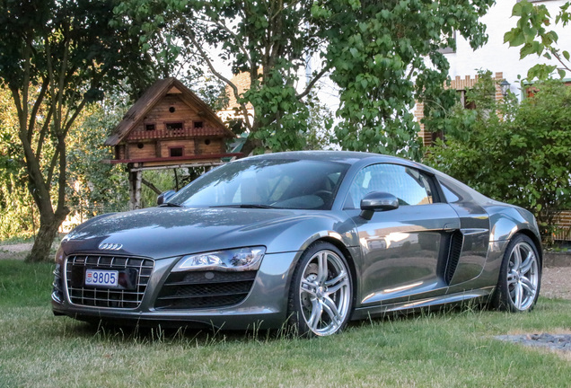 Audi R8 V10