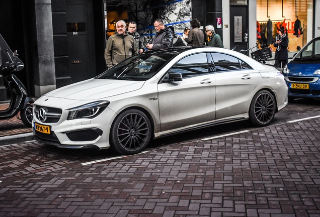 Mercedes-Benz CLA 45 AMG C117