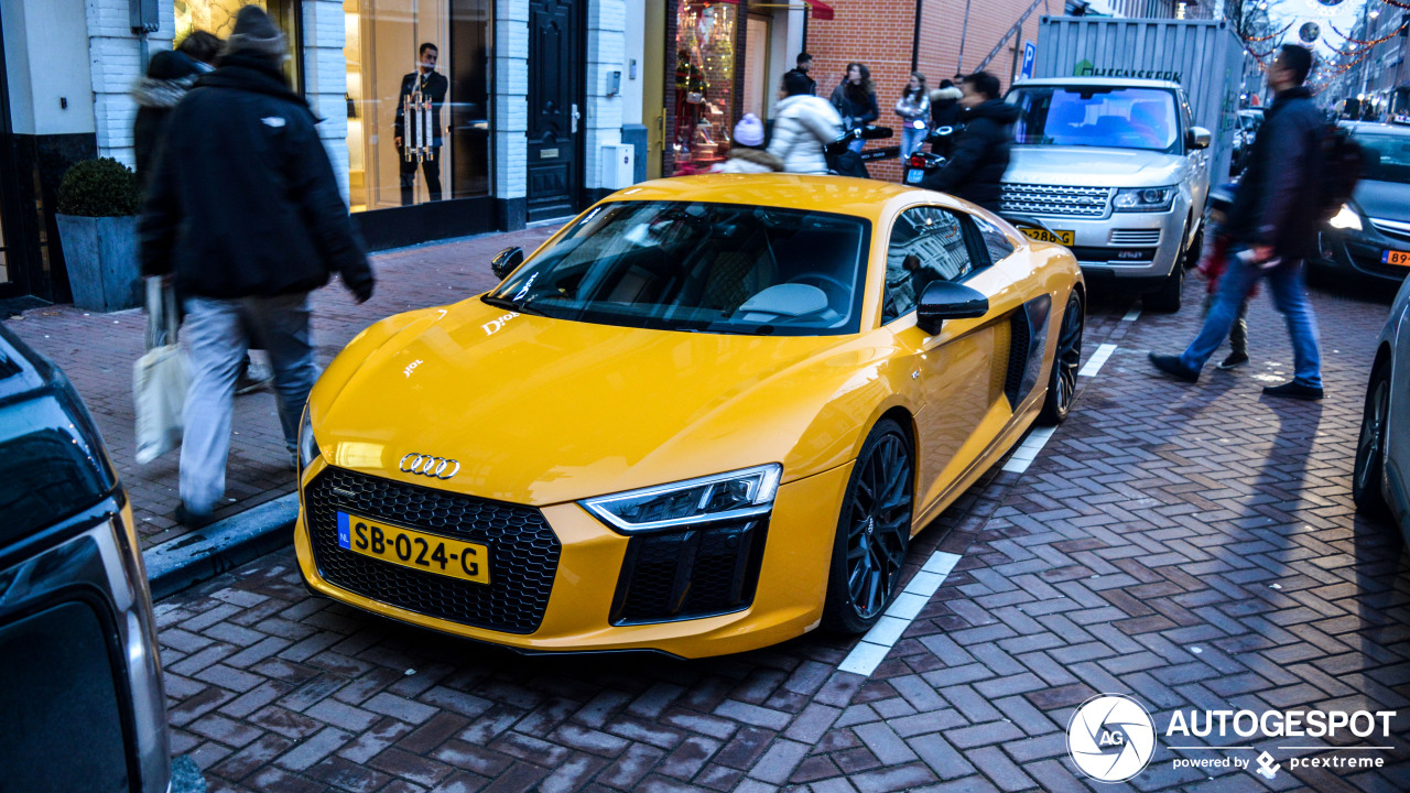 Audi R8 V10 Plus 2015