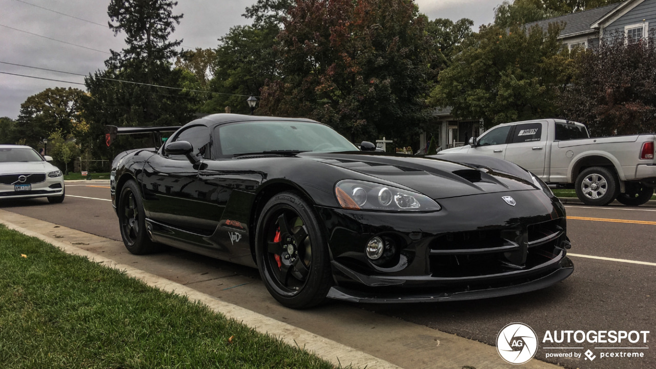 Dodge Viper SRT-10 ACR Voodoo Edition