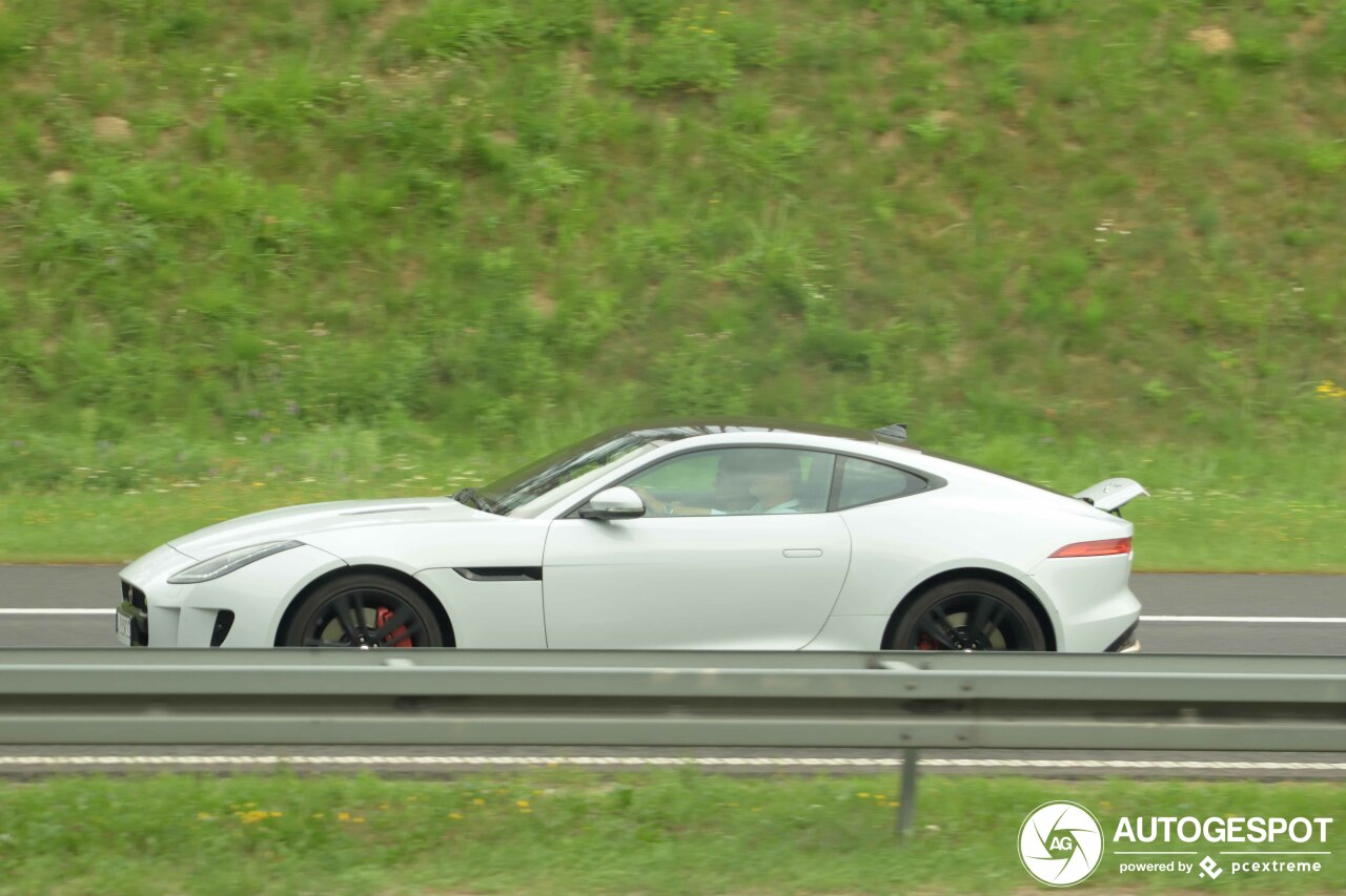 Jaguar F-TYPE R Coupé