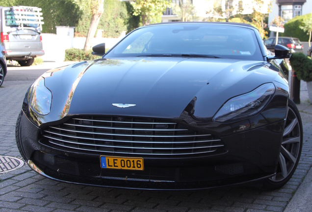 Aston Martin DB11 V8 Volante