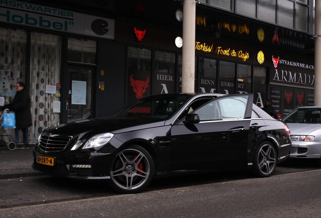 Mercedes-Benz E 63 AMG W212 V8 Biturbo