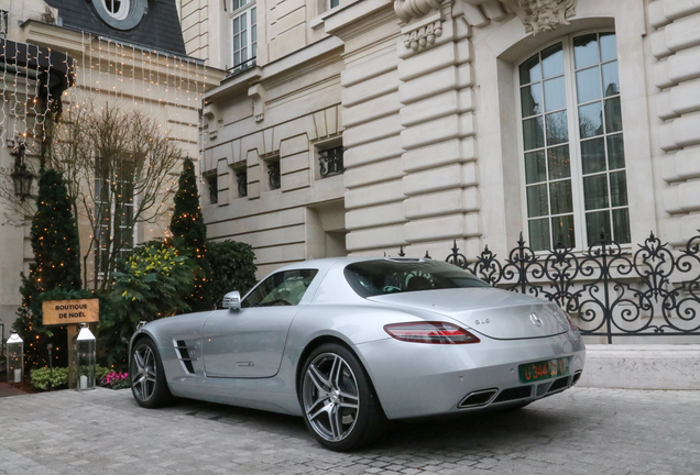 Mercedes-Benz SLS AMG