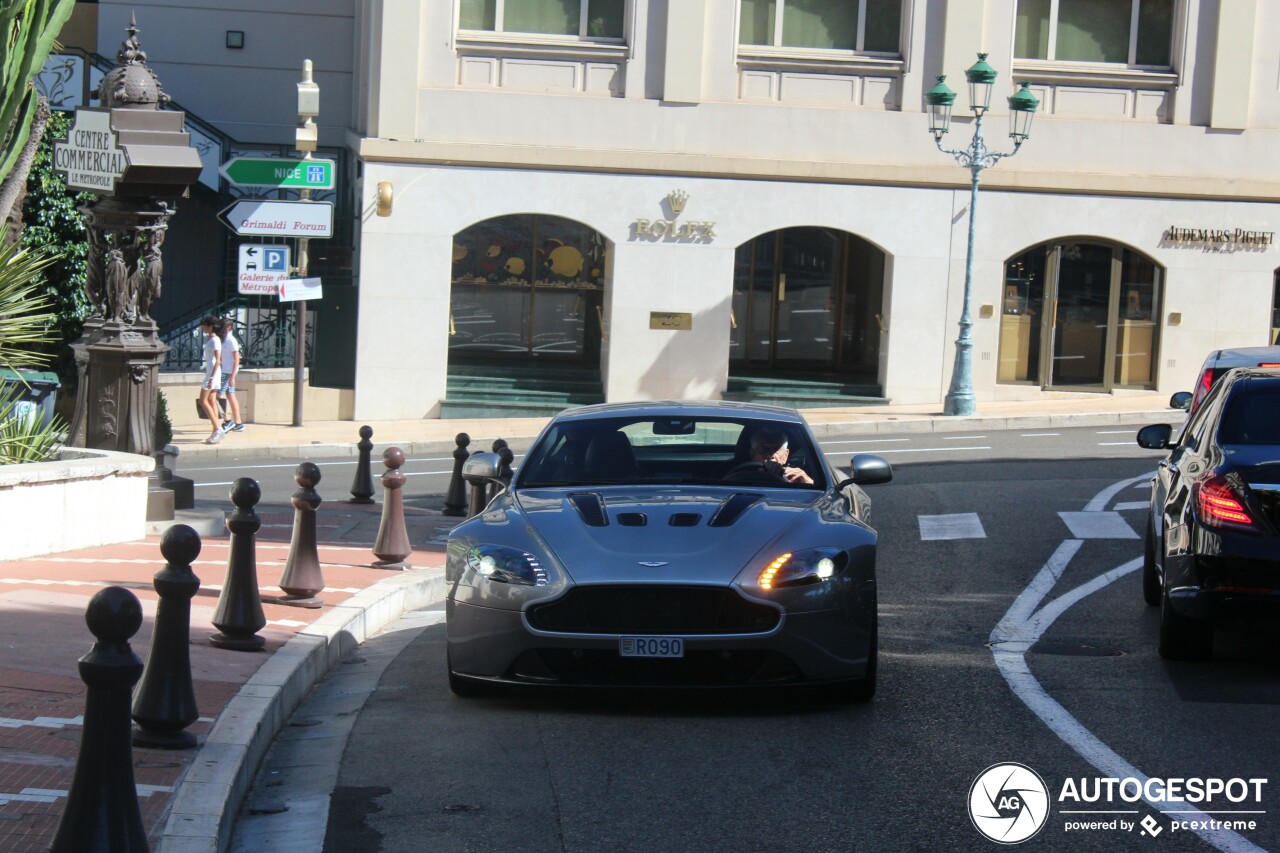 Aston Martin V12 Vantage S