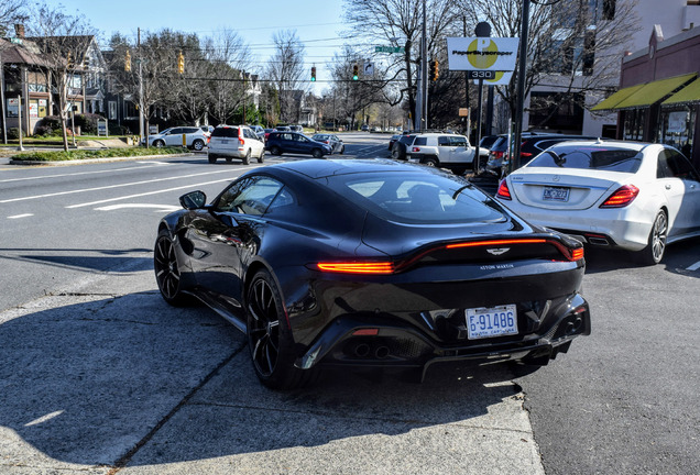 Aston Martin V8 Vantage 2018