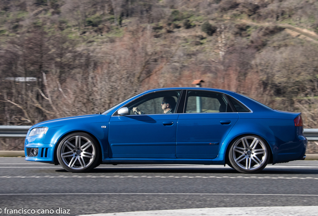 Audi MTM RS4 Sedan